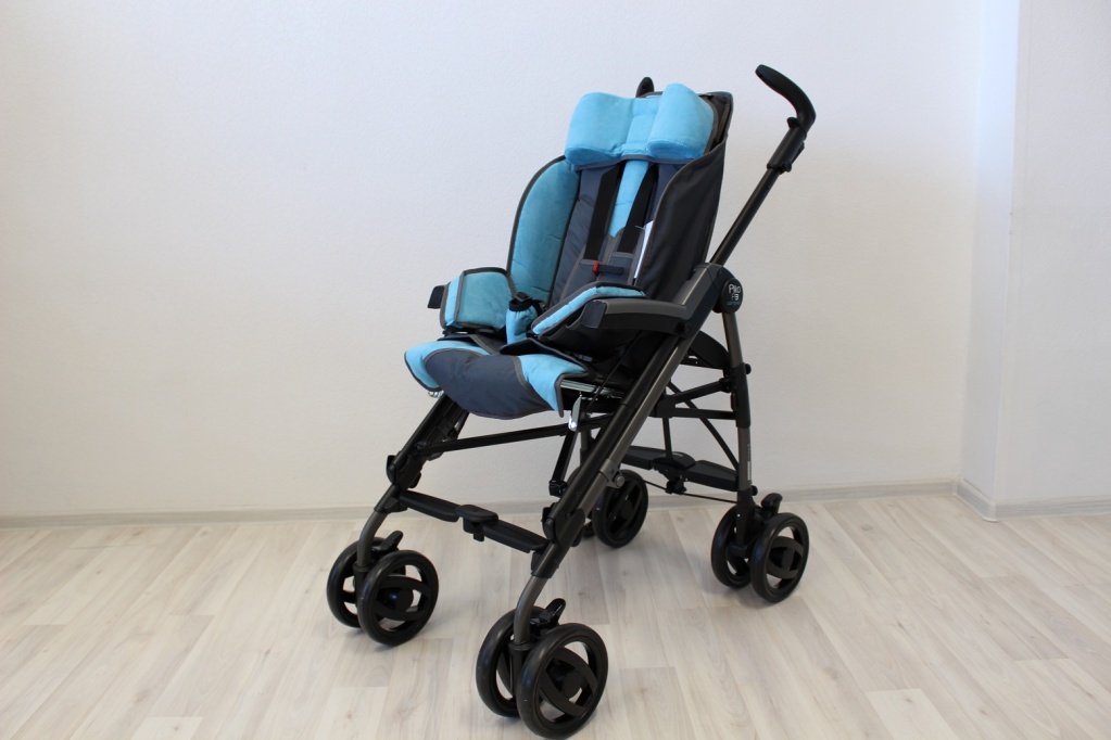 коляска Pliko